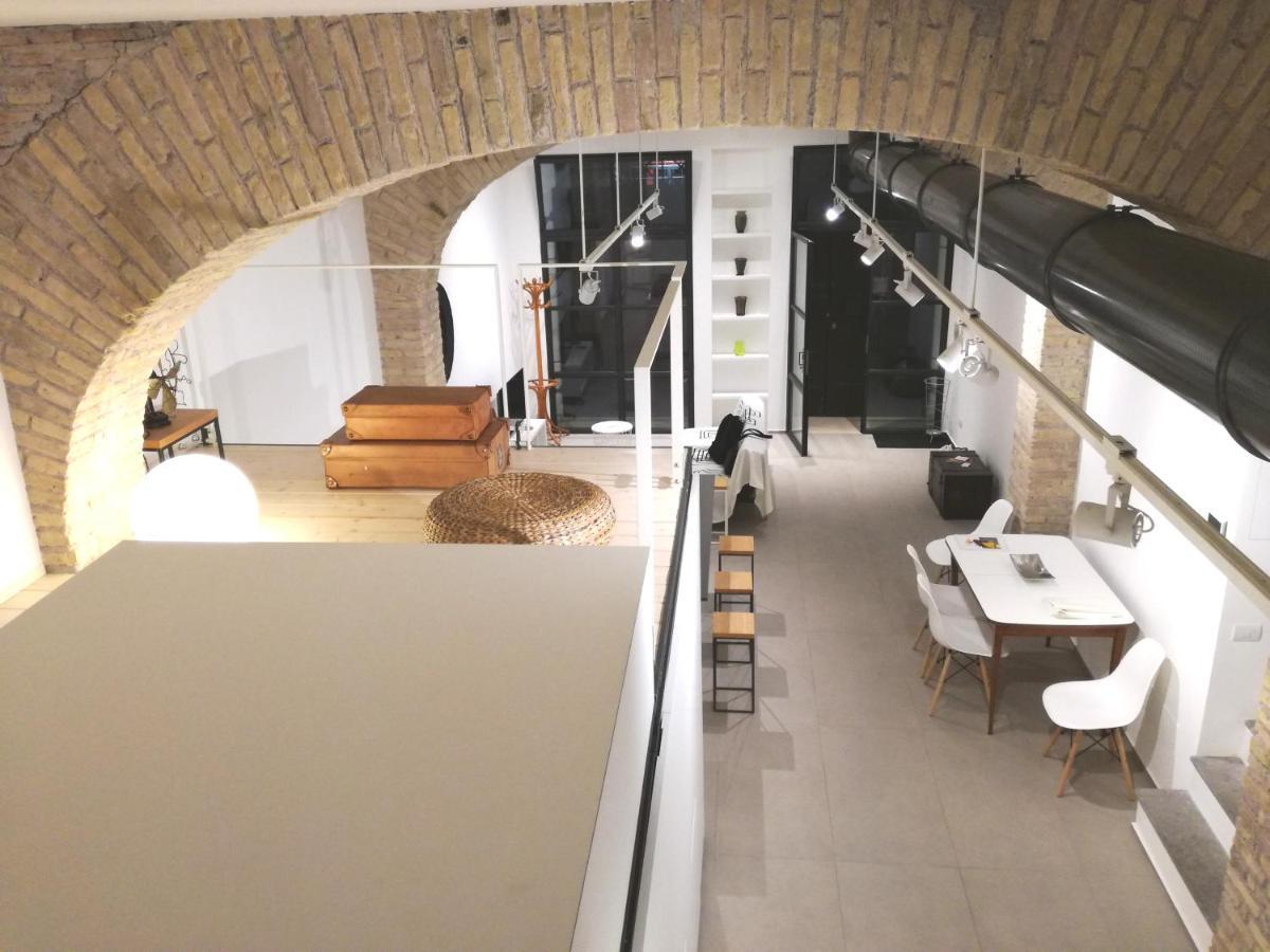Ferienwohnung Luxury Loft Capocci 24 Coliseum Rom Exterior foto