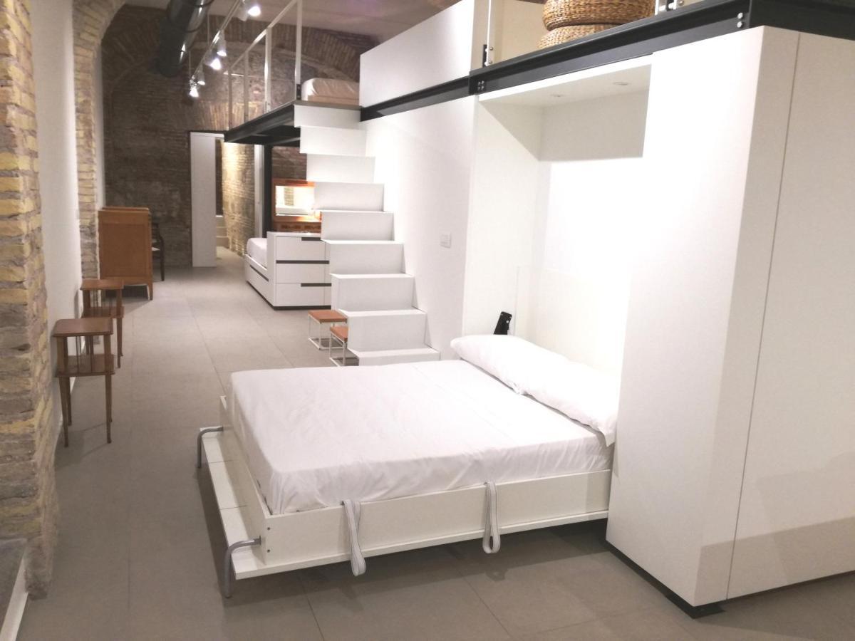 Ferienwohnung Luxury Loft Capocci 24 Coliseum Rom Exterior foto